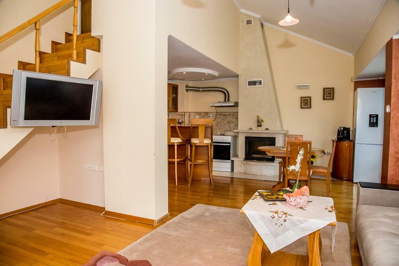 Spacious & Sunny Maisonette With Terrace Near Centre By Flаt Manаger بورغاس المظهر الخارجي الصورة