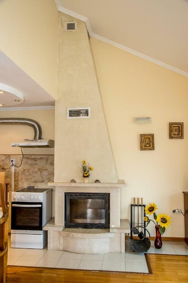 Spacious & Sunny Maisonette With Terrace Near Centre By Flаt Manаger بورغاس المظهر الخارجي الصورة